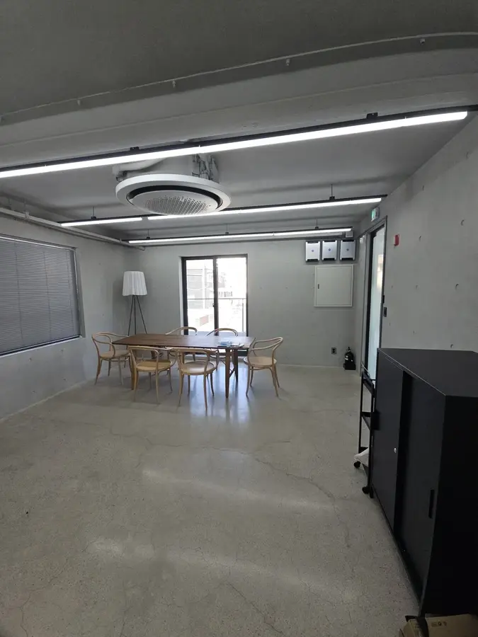상가 사무실 공간 분리 가벽 시공 가벽 공사 현장 1/6번째 공정 사진